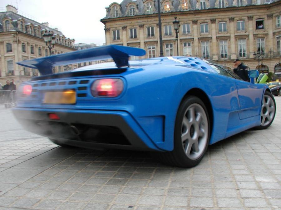  Bugatti EB110 SuperSport 1993 года  (фото 4 из 11)